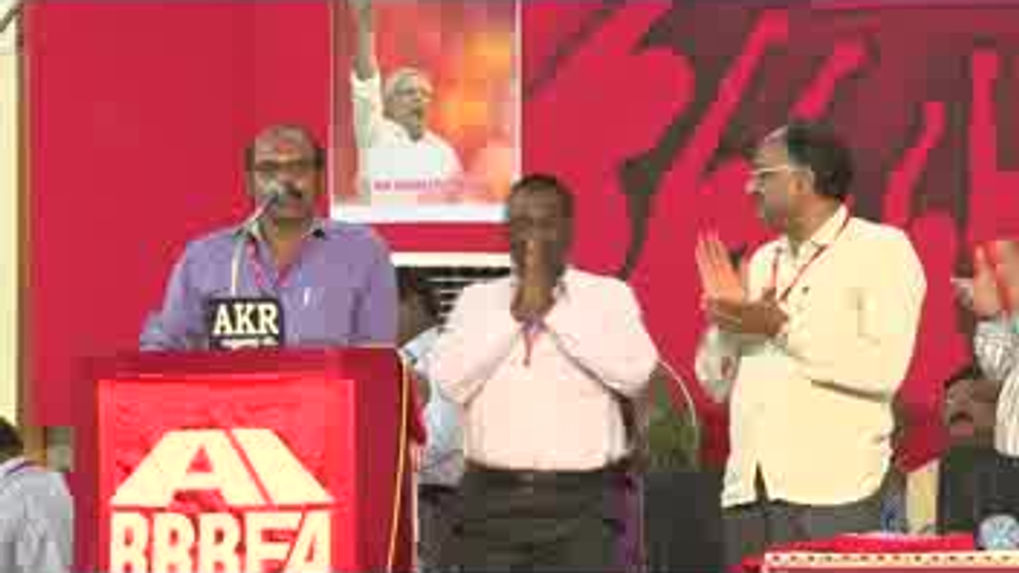 Reception Committee Secretary, Com. Madhavaraj introduces leaders of Tamilnadu AIRRBEA unit in the Conference